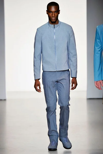 Look 22